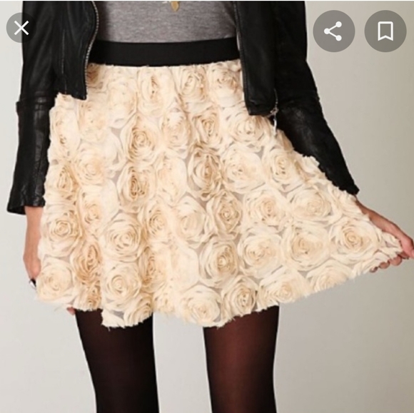XS textured free people rosette skirt - Picture 9 of 9